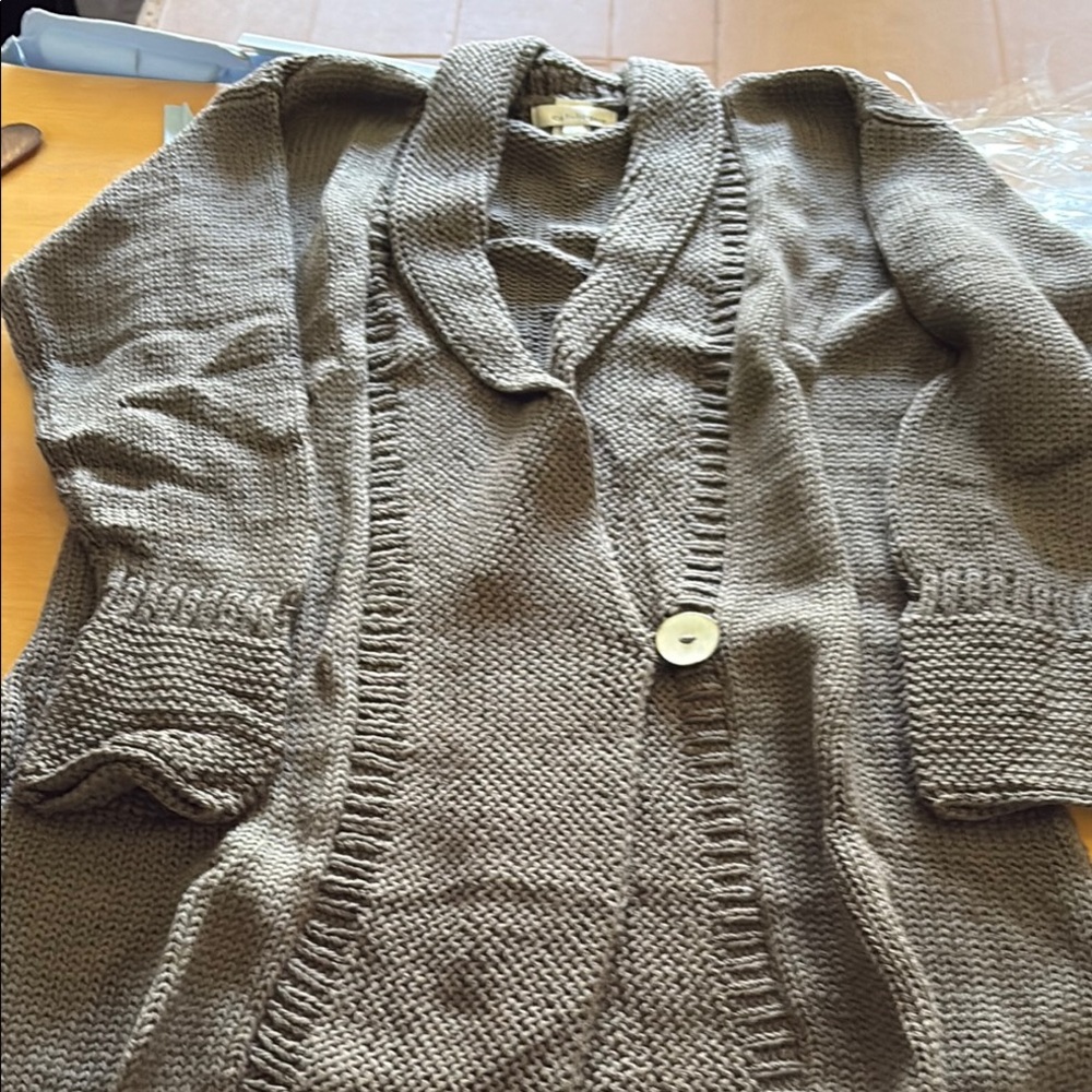 Cut Loose Tan Cardigan Sweater V-Neck Long Sleeves